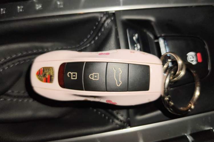 Used Porsche Macan 2021 Macan 2.0T Vehicle Key