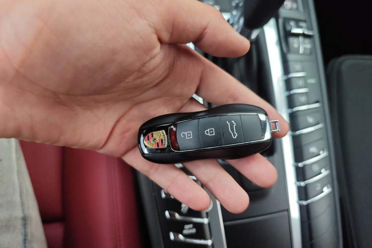 Used Porsche Macan 2021 Macan 2.0T Vehicle Key