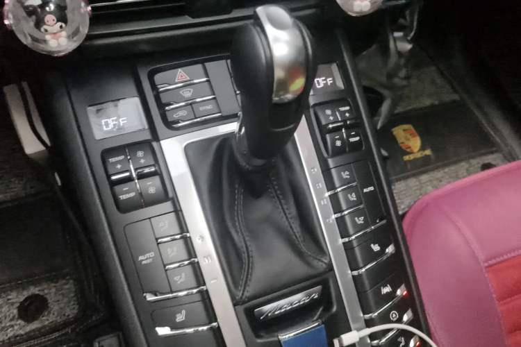 Used Porsche Macan 2021 Macan 2.0T Vehicle Key