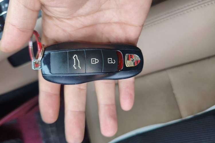 Used Porsche Macan 2021 Macan 2.0T Vehicle Key