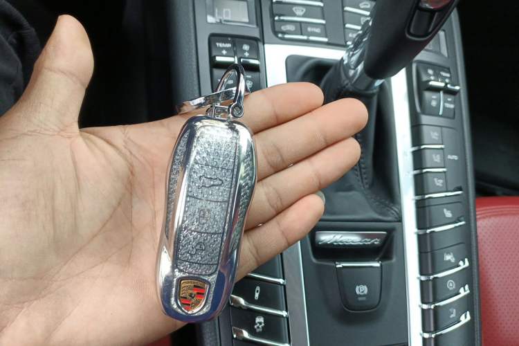 Used Porsche Macan 2021 Macan 2.0T Vehicle Key