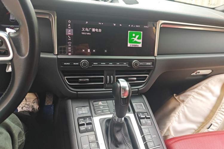 Used Porsche Macan 2021 Macan 2.0T Audio And AC Panel