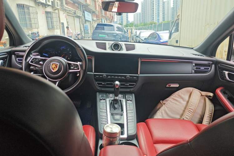 Used Porsche Macan 2021 Macan 2.0T Center Console