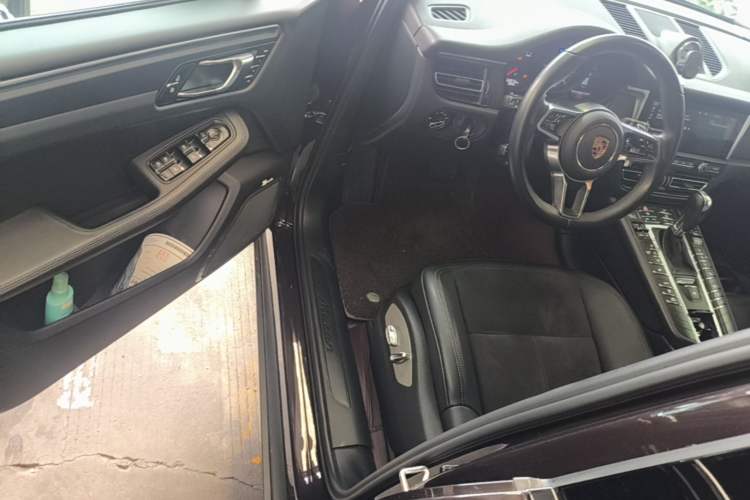 Used Porsche Macan 2021 Macan 2.0T Driver Seat