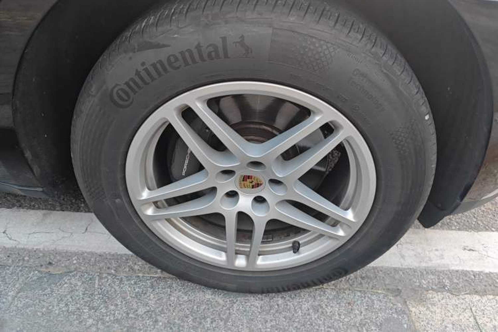Used Porsche Macan 2021 Macan 2.0T Exterior 2