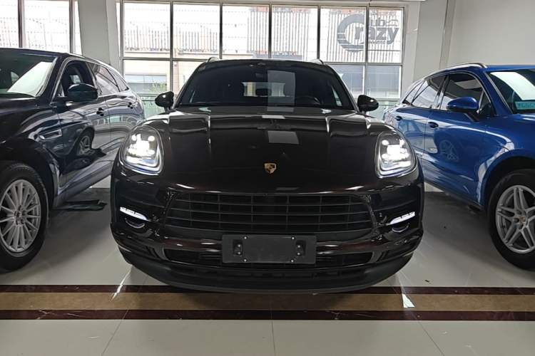 Used Porsche Macan 2021 Macan 2.0T Front