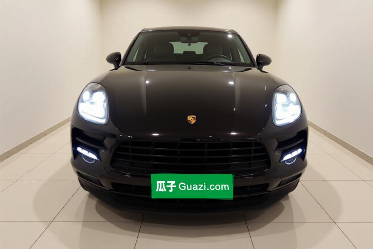 Used Porsche Macan 2021 Macan 2.0T Front