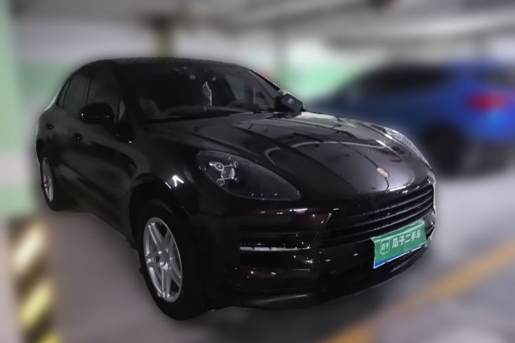 Used Porsche Macan 2021 Macan 2.0T Front Right 45 Deg