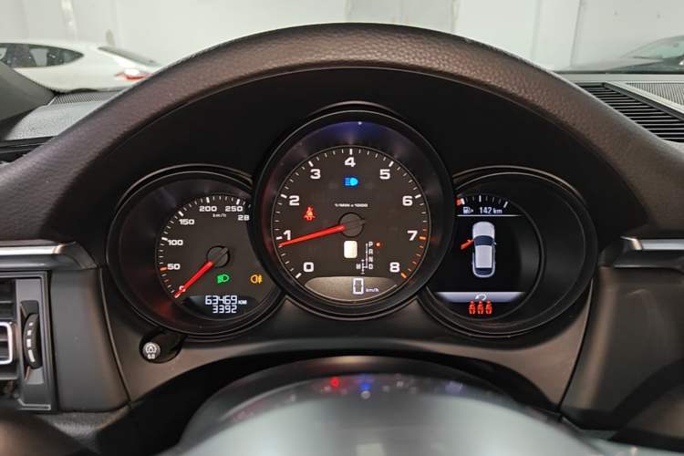 Used Porsche Macan 2021 Macan 2.0T Instrument Cluster