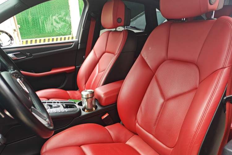 Used Porsche Macan 2021 Macan 2.0T Left Front Seat