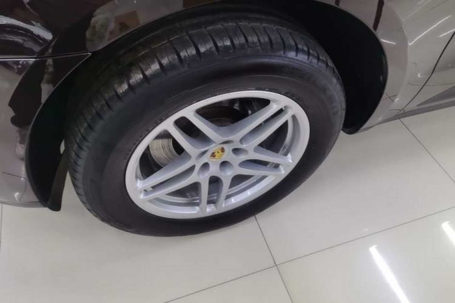 Used Porsche Macan 2021 Macan 2.0T Left Front Wheel Hub