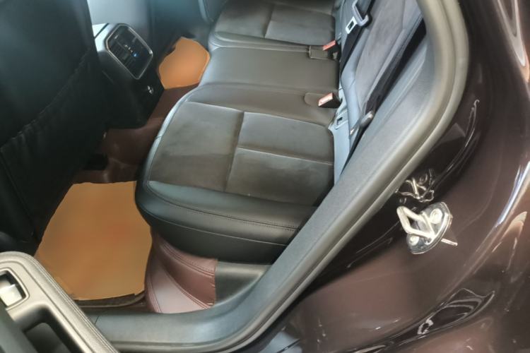 Used Porsche Macan 2021 Macan 2.0T Left Rear Seat