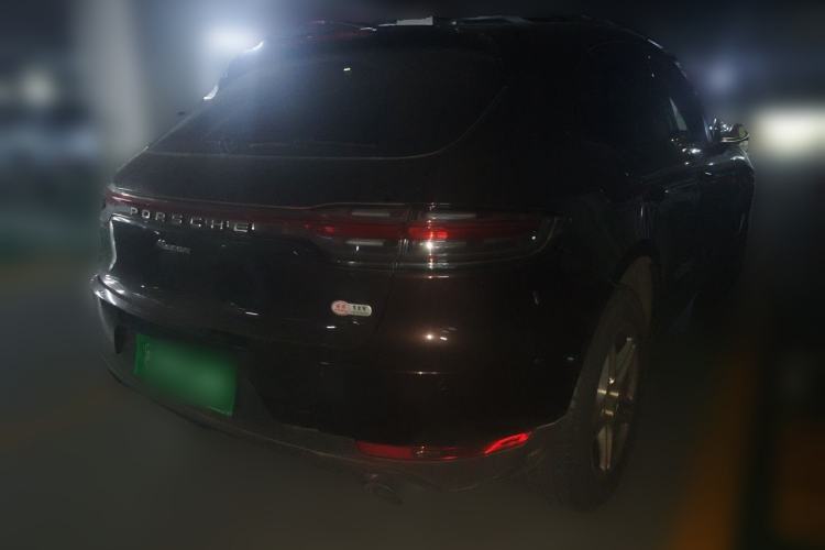 Used Porsche Macan 2021 Macan 2.0T Rear Right 45 Deg