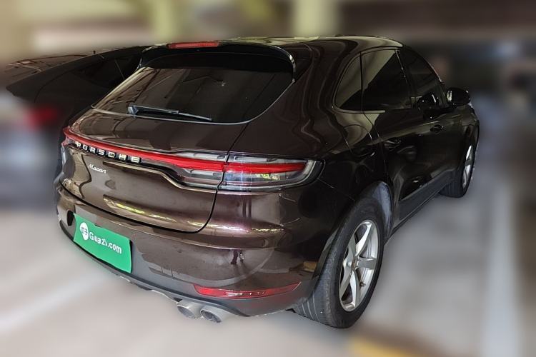 Used Porsche Macan 2021 Macan 2.0T Rear Right 45 Deg