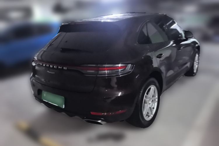 Used Porsche Macan 2021 Macan 2.0T Rear Right 45 Deg