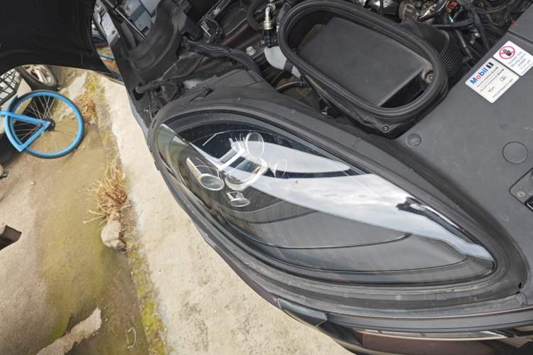 Used Porsche Macan 2021 Macan 2.0T Right Front Headlight