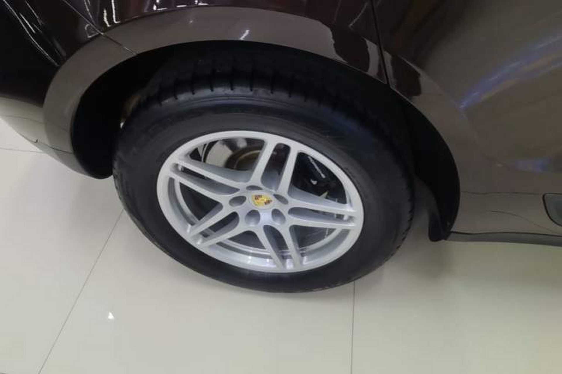 Used Porsche Macan 2021 Macan 2.0T Right Rear Wheel Hub