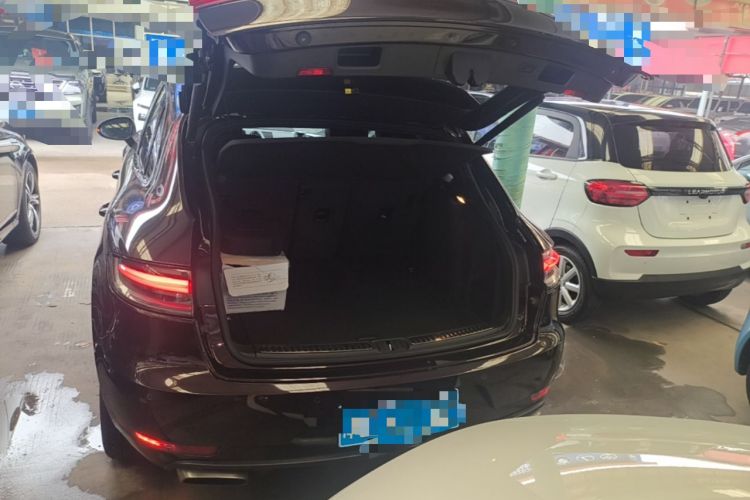 Used Porsche Macan 2021 Macan 2.0T Trunk
