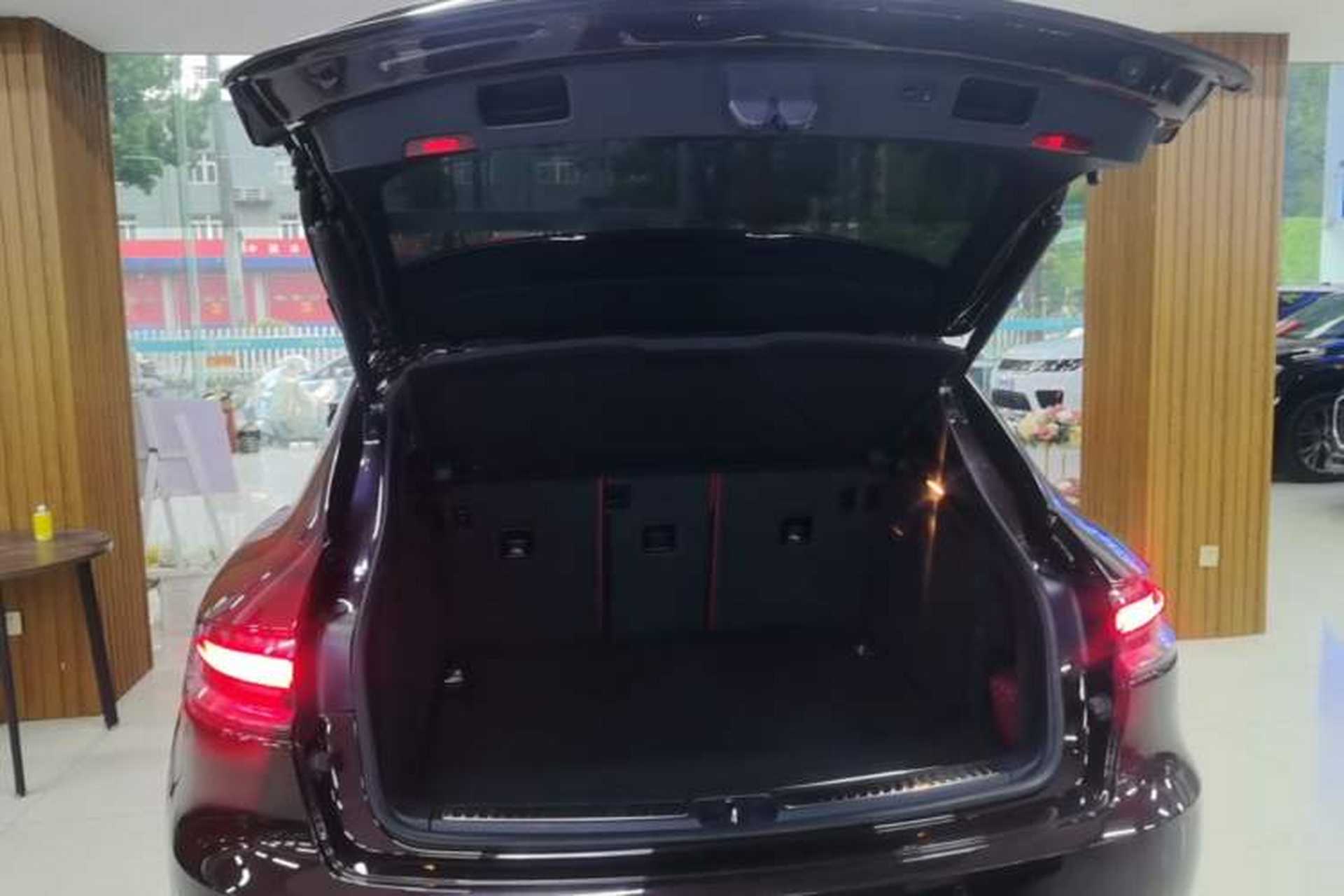Used Porsche Macan 2021 Macan 2.0T Trunk