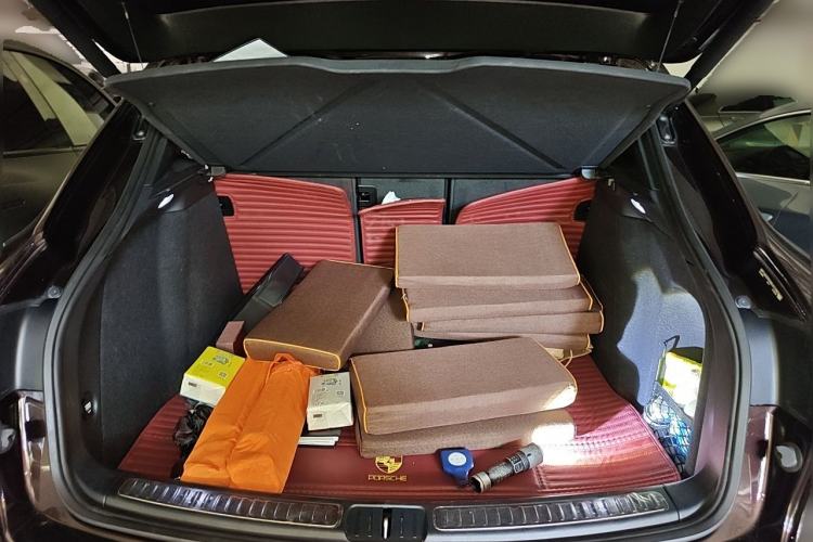 Used Porsche Macan 2021 Macan 2.0T Trunk