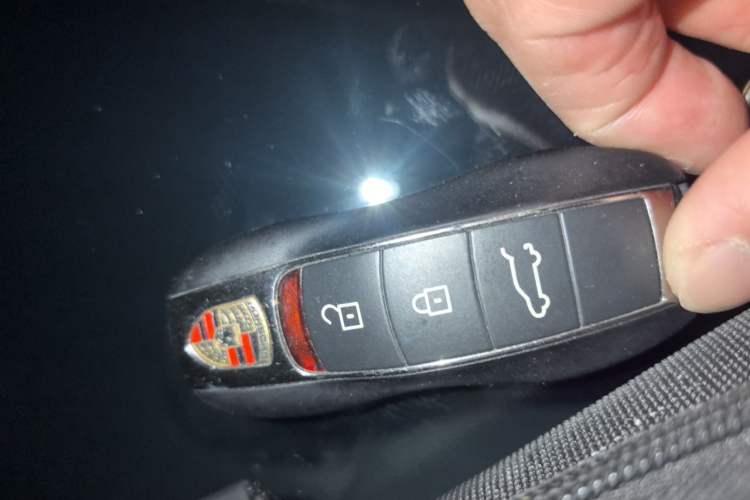 Used Porsche Macan 2021 Macan 2.0T Vehicle Key