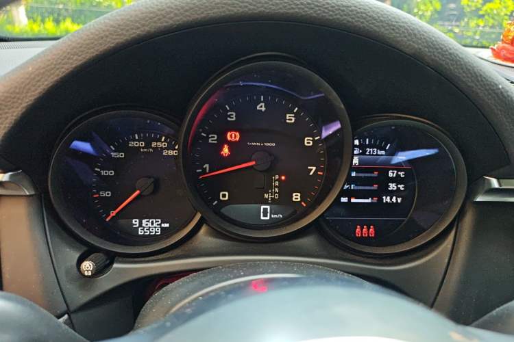 Used Porsche Macan 2021 Macan 2.0T Instrument Cluster