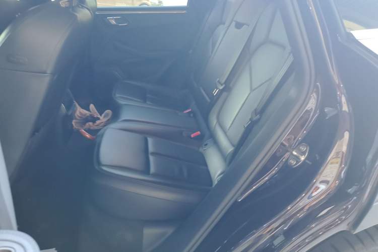 Used Porsche Macan 2021 Macan 2.0T Left Rear Seat