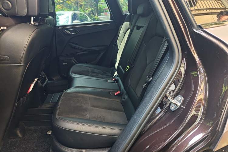 Used Porsche Macan 2021 Macan 2.0T Left Rear Seat