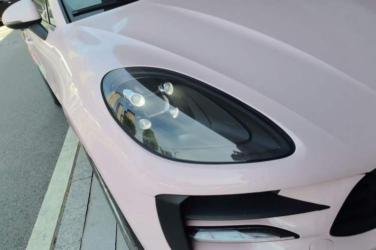 Used Porsche Macan 2021 Macan 2.0T Right Front Headlight