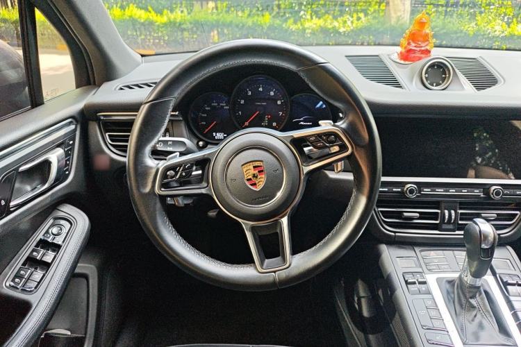 Used Porsche Macan 2021 Macan 2.0T Steering Wheel