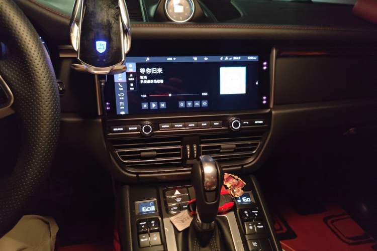 Used Porsche Macan 2021 Macan 2.0T Audio And AC Panel