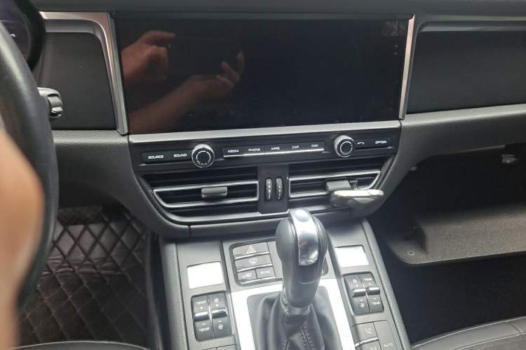 Used Porsche Macan 2021 Macan 2.0T Audio And AC Panel