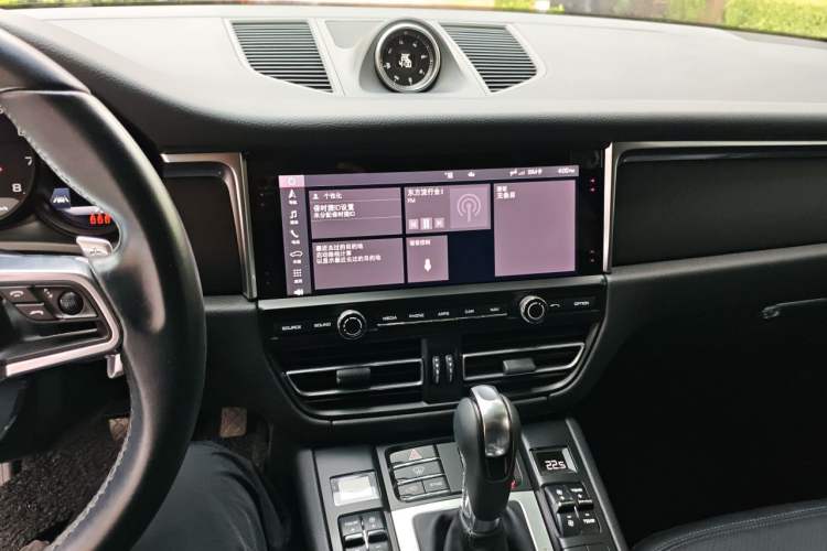 Used Porsche Macan 2021 Macan 2.0T Audio And AC Panel