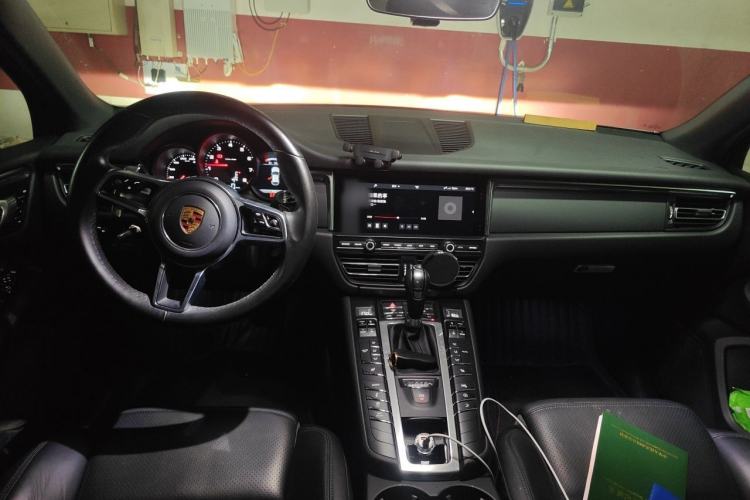 Used Porsche Macan 2021 Macan 2.0T Center Console