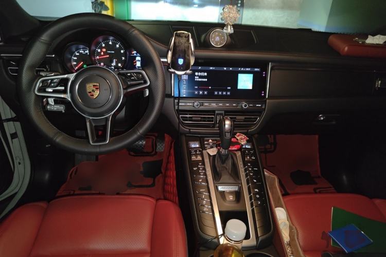 Used Porsche Macan 2021 Macan 2.0T Center Console