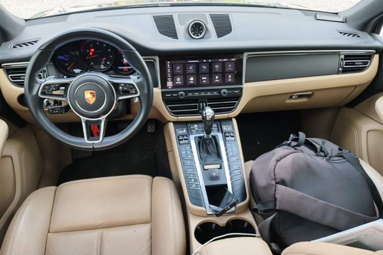 Used Porsche Macan 2021 Macan 2.0T Center Console