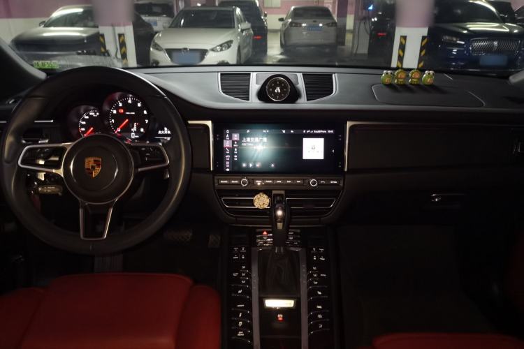 Used Porsche Macan 2021 Macan 2.0T Center Console