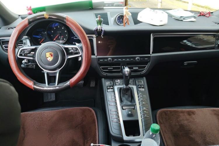 Used Porsche Macan 2021 Macan 2.0T Center Console