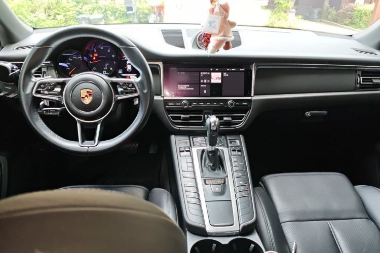 Used Porsche Macan 2021 Macan 2.0T Center Console