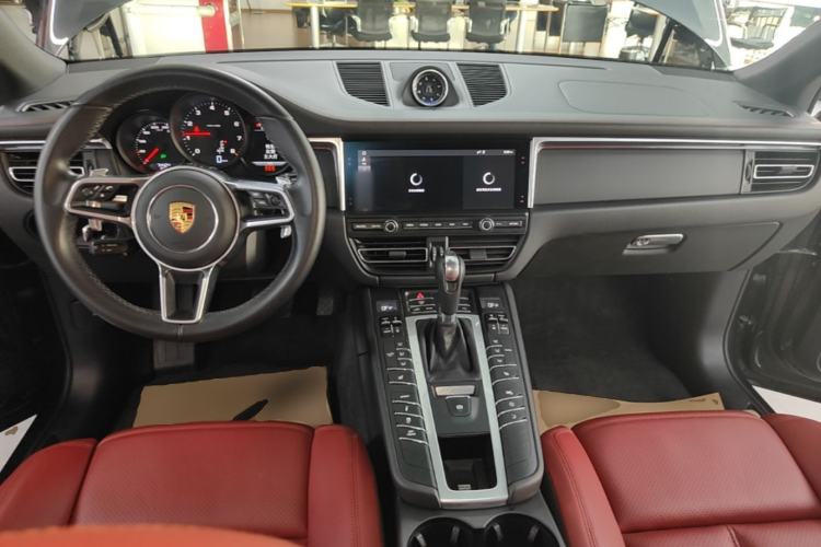Used Porsche Macan 2021 Macan 2.0T Center Console