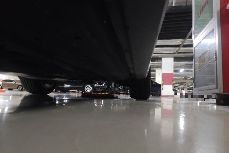Used Porsche Macan 2021 Macan 2.0T Chassis Front Left