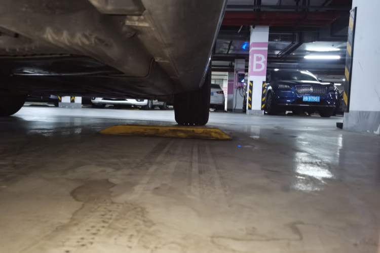 Used Porsche Macan 2021 Macan 2.0T Chassis Rear Right