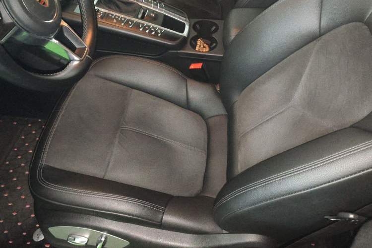 Used Porsche Macan 2021 Macan 2.0T Driver Seat