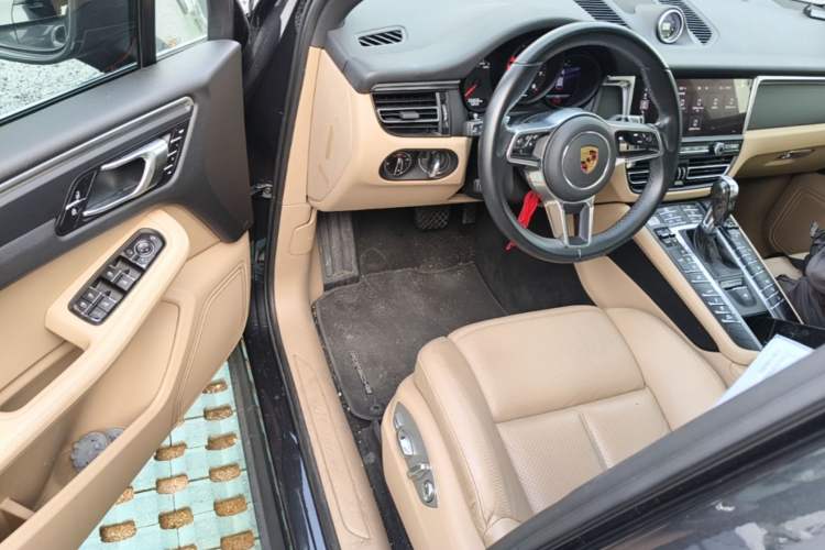 Used Porsche Macan 2021 Macan 2.0T Driver Seat