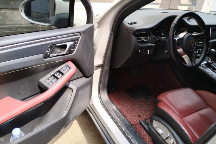Used Porsche Macan 2021 Macan 2.0T Driver Seat