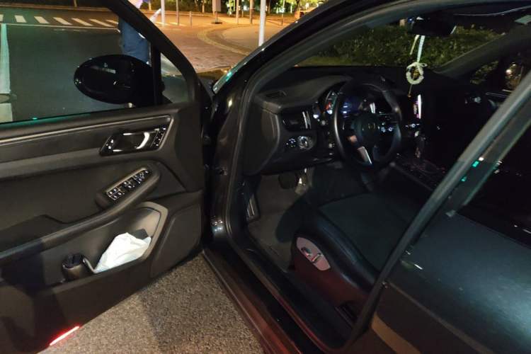Used Porsche Macan 2021 Macan 2.0T Driver Seat