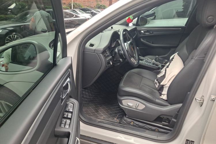 Used Porsche Macan 2021 Macan 2.0T Driver Seat