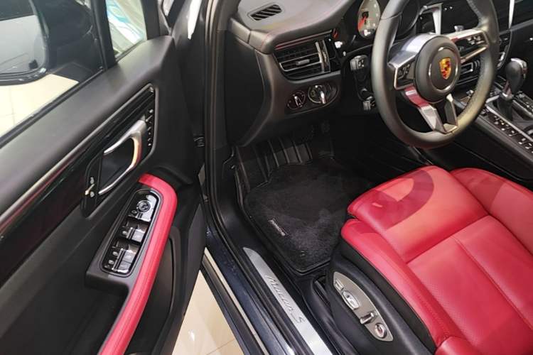 Used Porsche Macan 2021 Macan S 3.0T Driver Seat