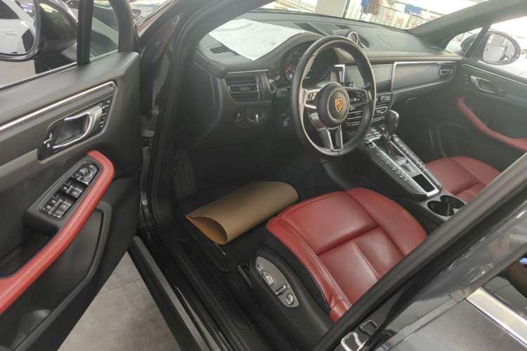 Used Porsche Macan 2021 Macan 2.0T Driver Seat