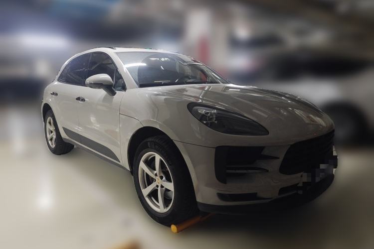 Used Porsche Macan 2021 Macan 2.0T Front Right 45 Deg